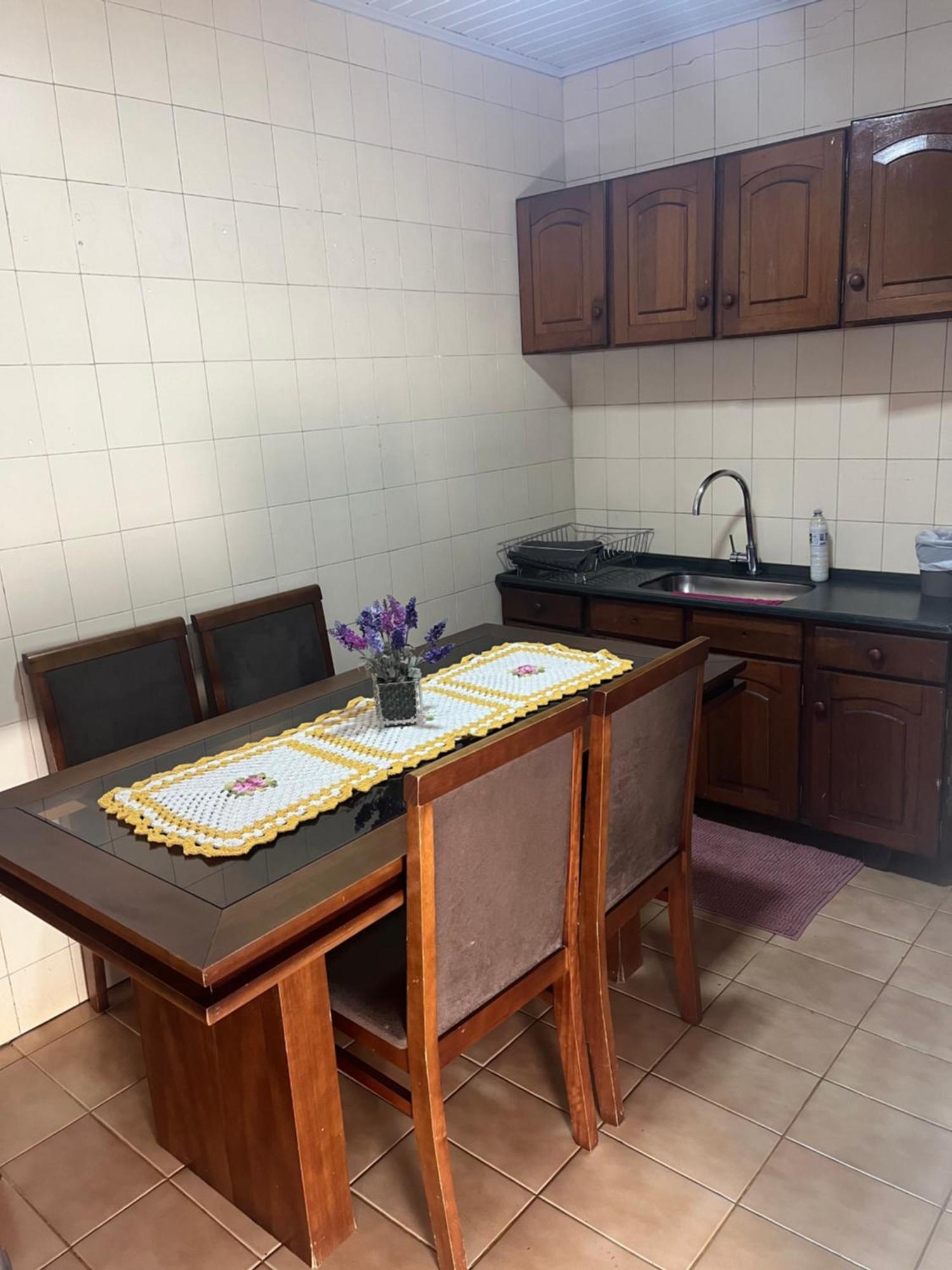 Casa Com 2 Quartos Agradáveis Com Ar Condicionado *
