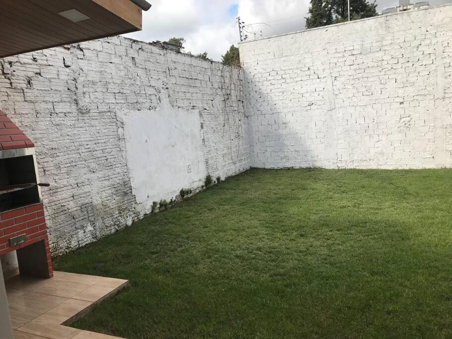 Casa Com 2 Quartos Agradaveis Com Ar Condicionado Holiday home Foz do Iguacu